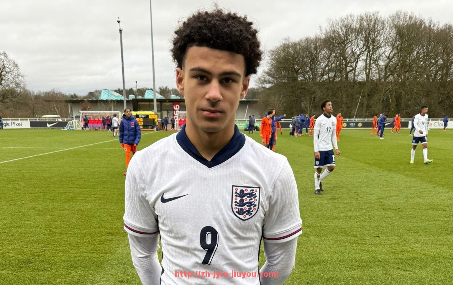 九游jiuyou-法甲教练战术调整及比赛中应变能力分析